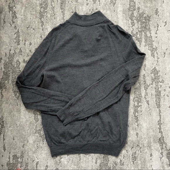 Bloomingdale’s Mens gray quarter zip, large - Picture 3 of 4
